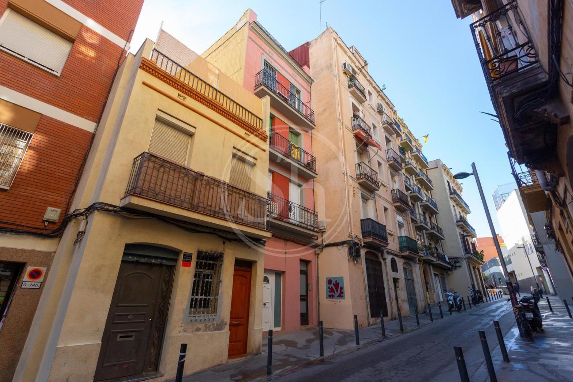 Practico Apartamento Cerca De Estacion De Sants Barcelona Exterior photo